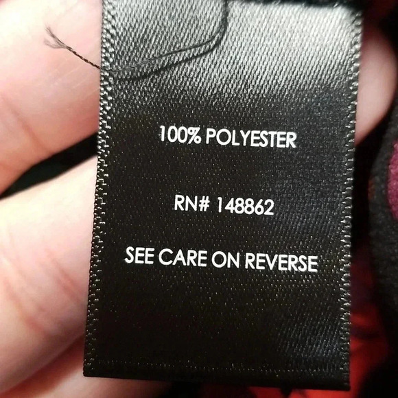 {Torrid} NWT Georgette Pintuck Button-Front Blouse (Size 2) - Picture 13 of 13